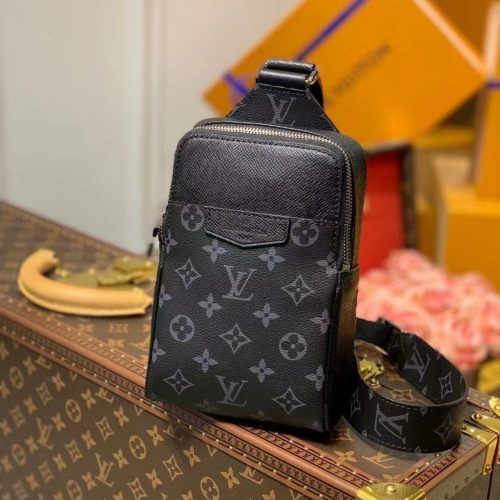 Fashionable leather bag for women