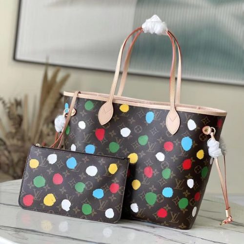 Fashionable leather bag for women