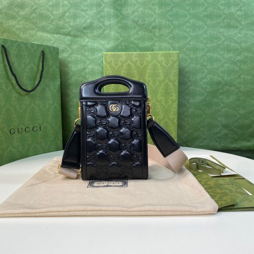 Fashionable leather bag for women