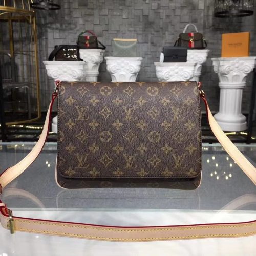 Fashionable leather bag for women