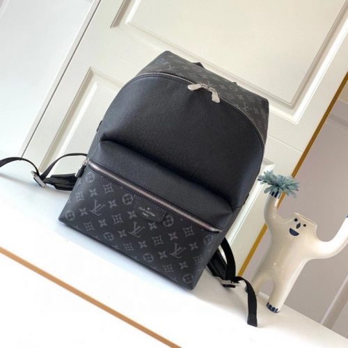 Fashionable leather bag for women