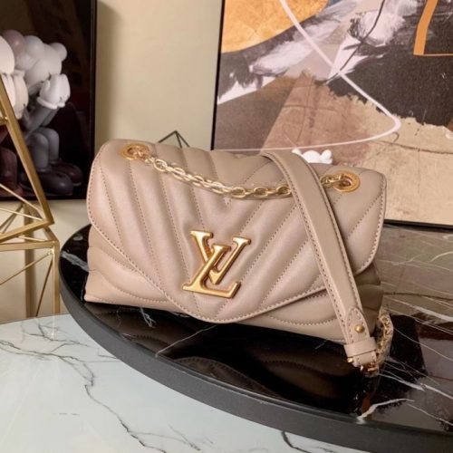 Fashionable leather bag for women
