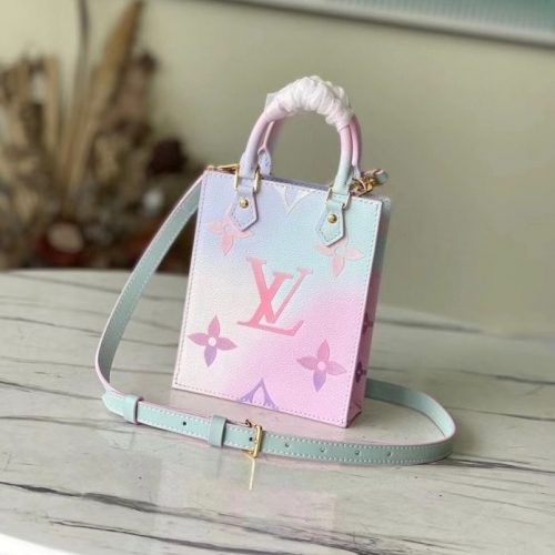 Fashionable leather bag for women