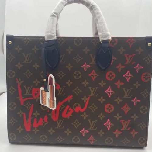 Fashionable leather bag for women
