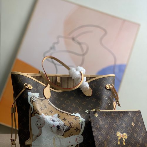 Fashionable leather bag for women