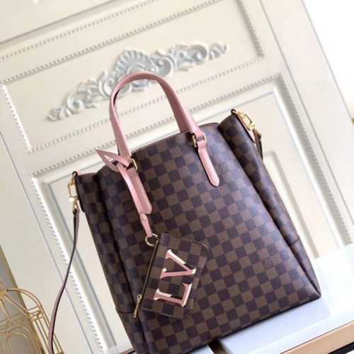 Fashionable leather bag for women