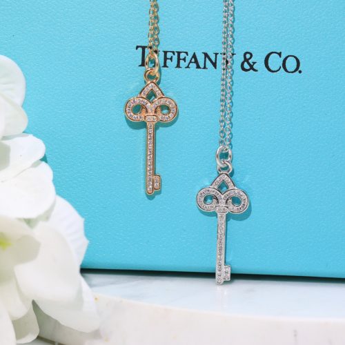 Tiff necklace