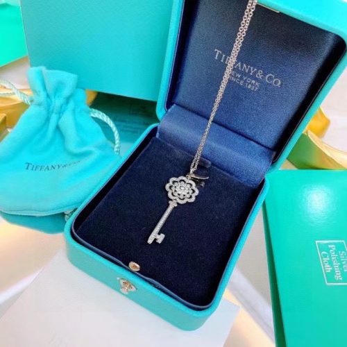 Tiff necklace