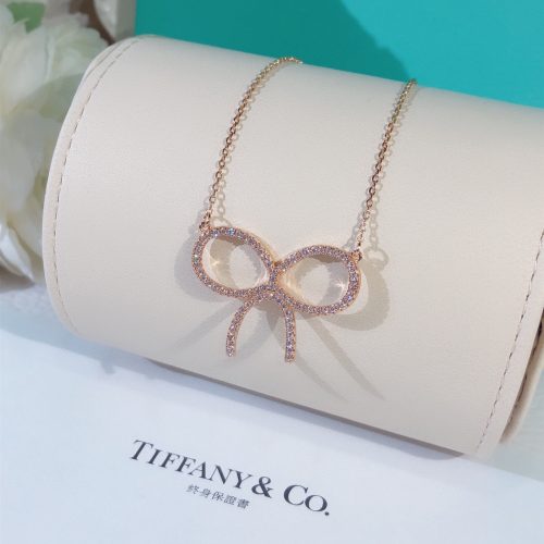 Tiff necklace