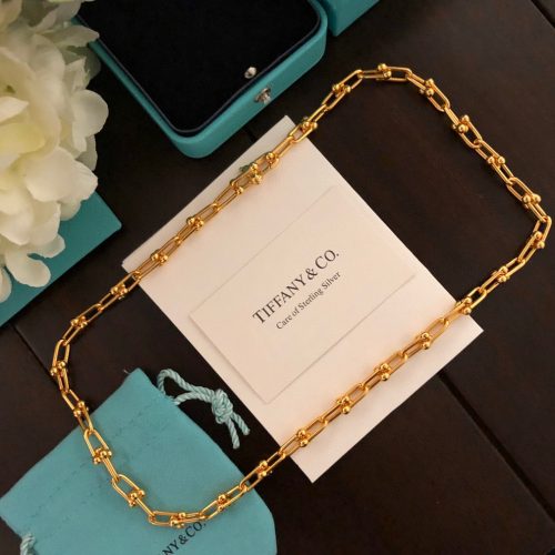 Tiff necklace