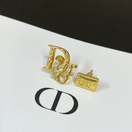 DD earring