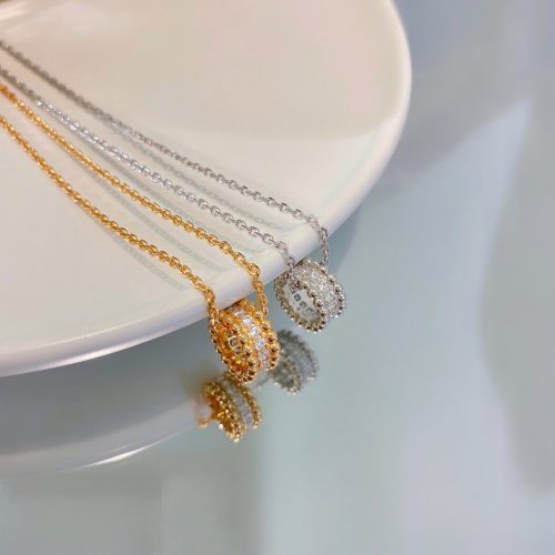 Ordinary necklace