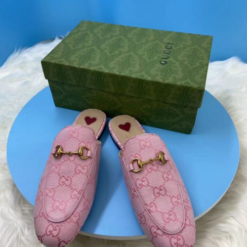 GG shoe