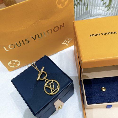 LL necklace