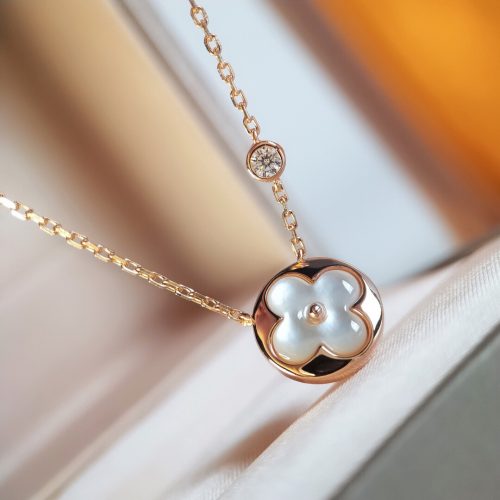 LL necklace