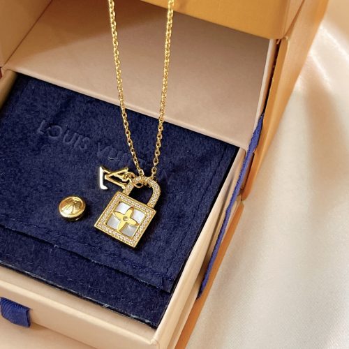 LL necklace
