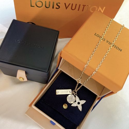 LL necklace