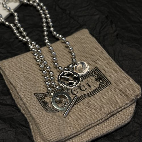 GG necklace