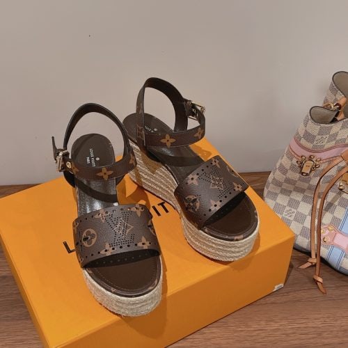 LL sandals