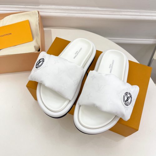 LL sandals