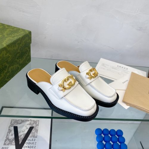 GG slippers