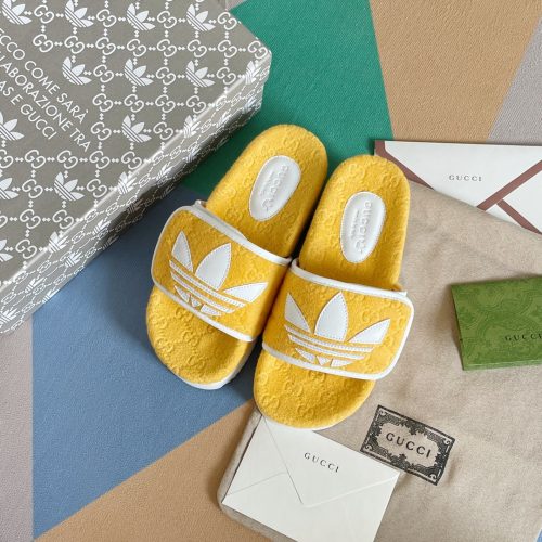 GG slippers