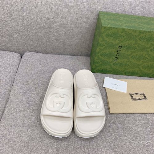 GG slippers