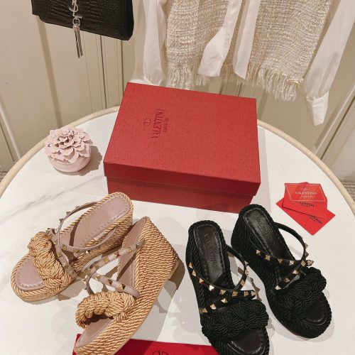 VAL sandals