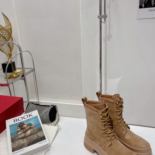 VAL boots