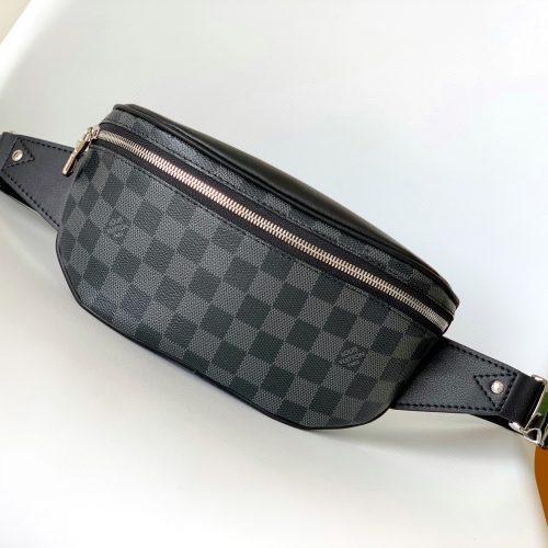 LL purse