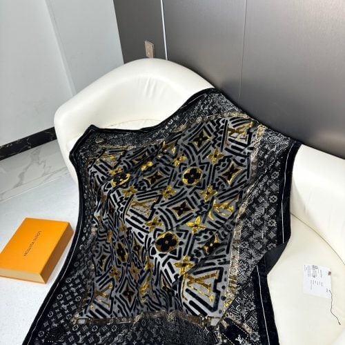 LL scarf