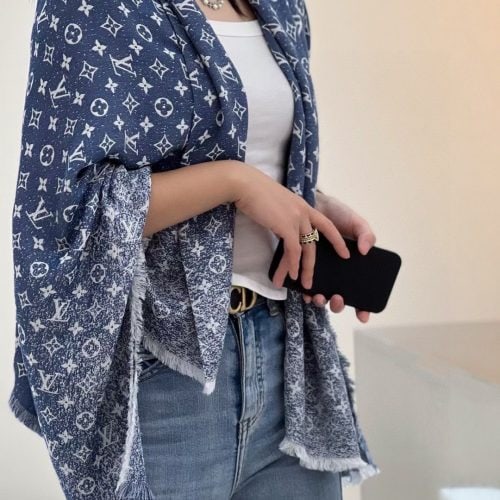 LL scarf