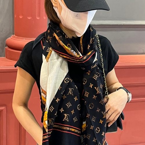 LL scarf