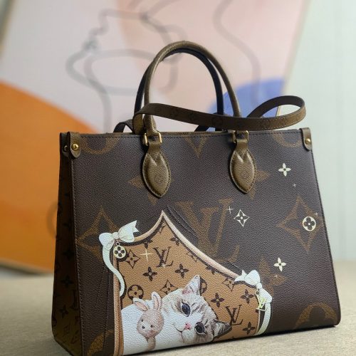 ONTHEGO Medium Handbag