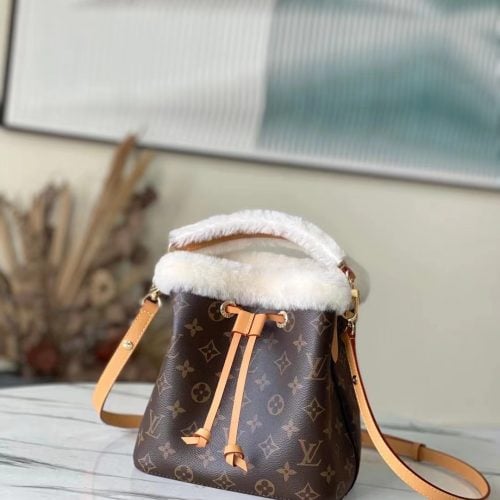 N é oNo é bucket bag