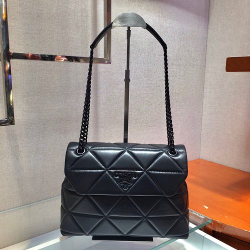 Chain crossbody bag