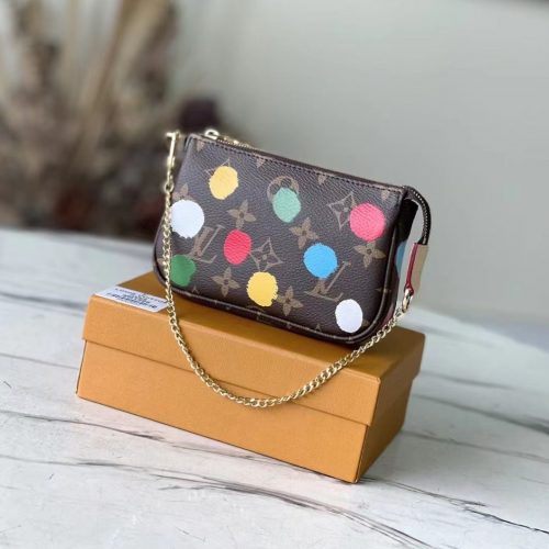 Fashionable leather bag for women