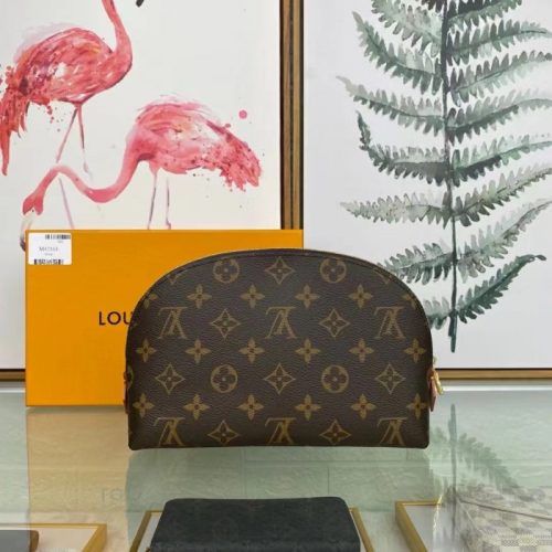 Fashionable leather bag for women