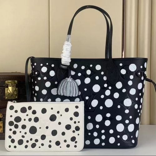 Fashionable leather bag for women