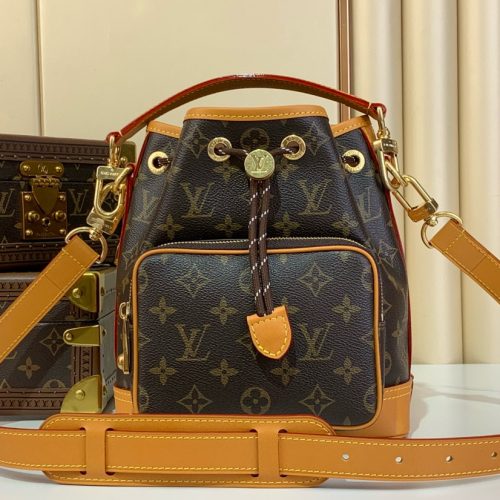 NO É CARGO Bucket Handbag