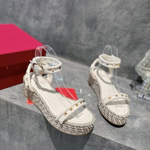 Riveted hemp rope woven wedge sandals