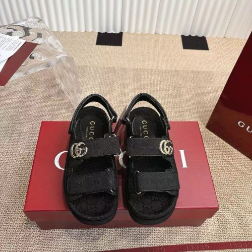GG shoes