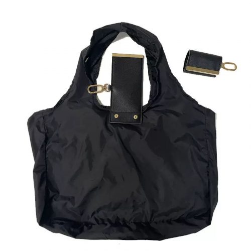 Get a free gift with purchases over $260
